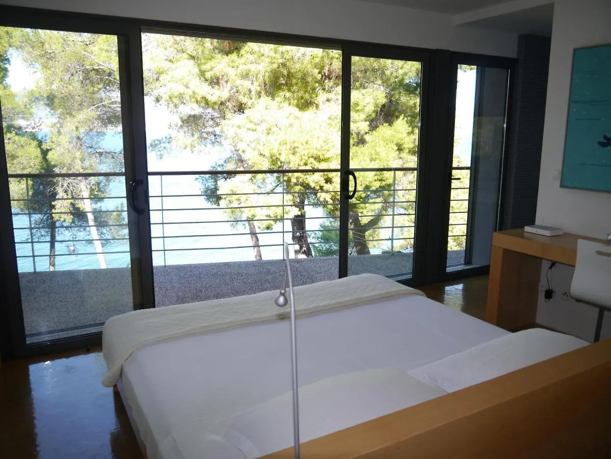 Inside/Outside Villa Slatine Croatia